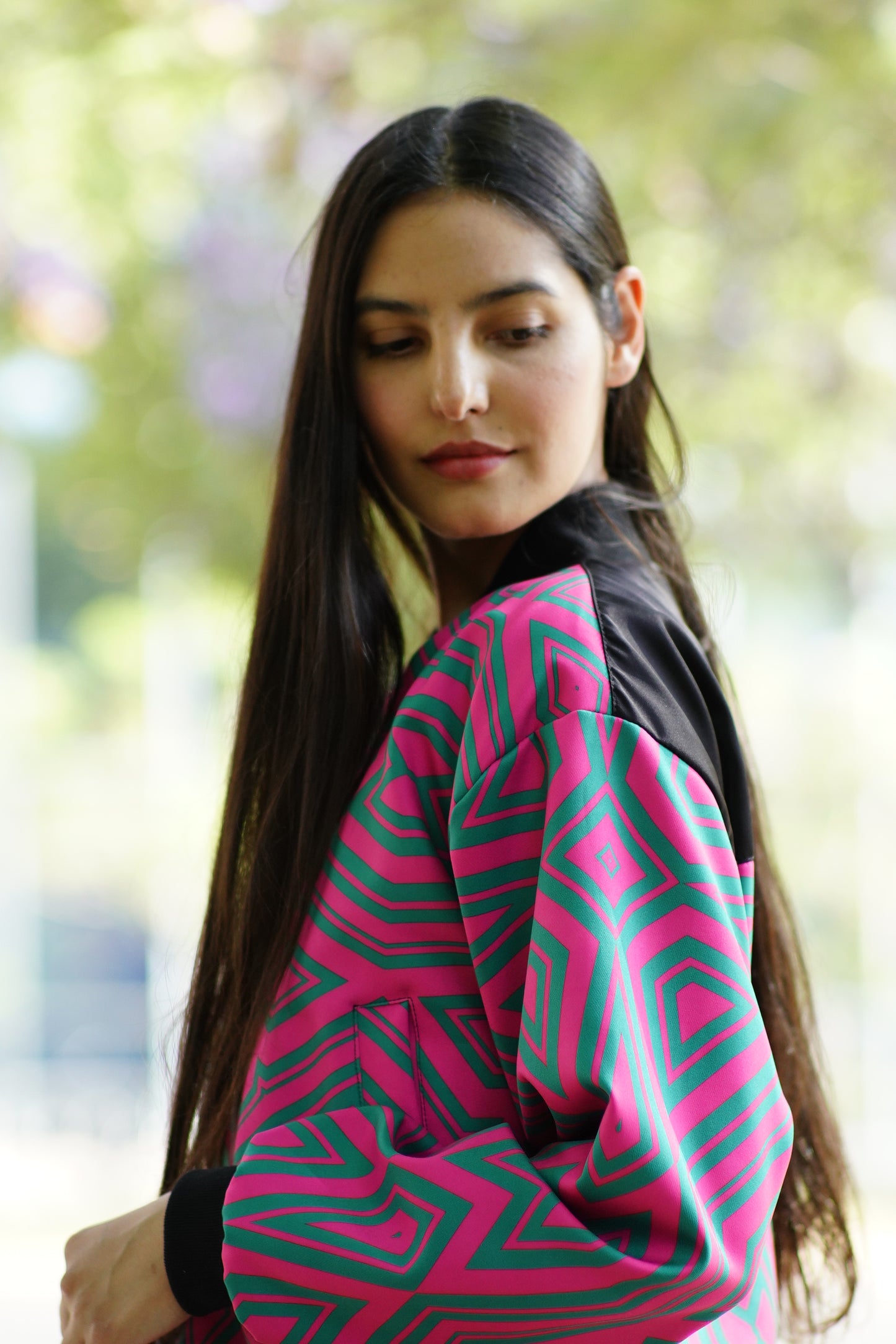 BOMBER FUCSIA Y VERDE.