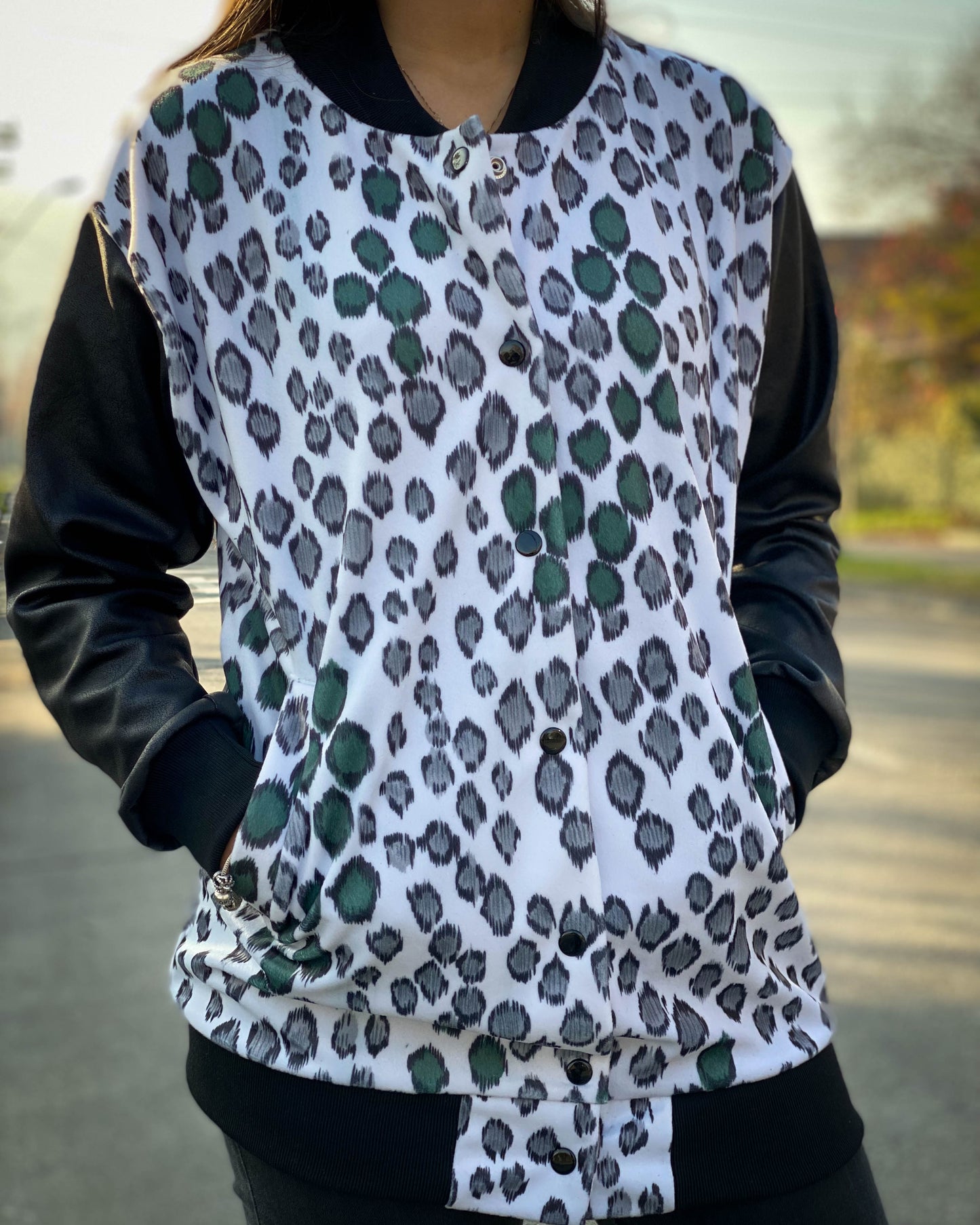 BOMBER PRINT BLANCA LARGA.