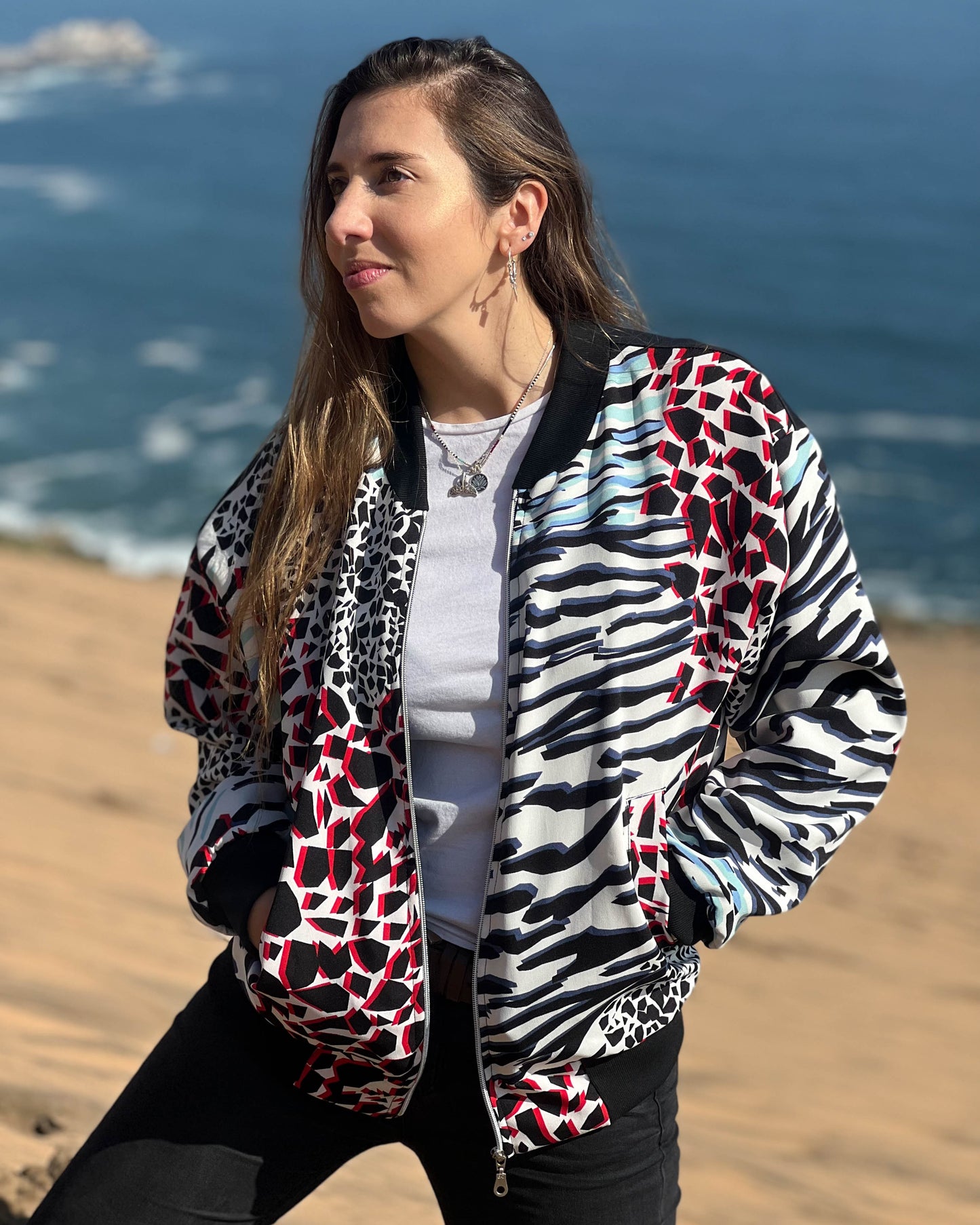 BOMBER JACKET PARTY ROJO.