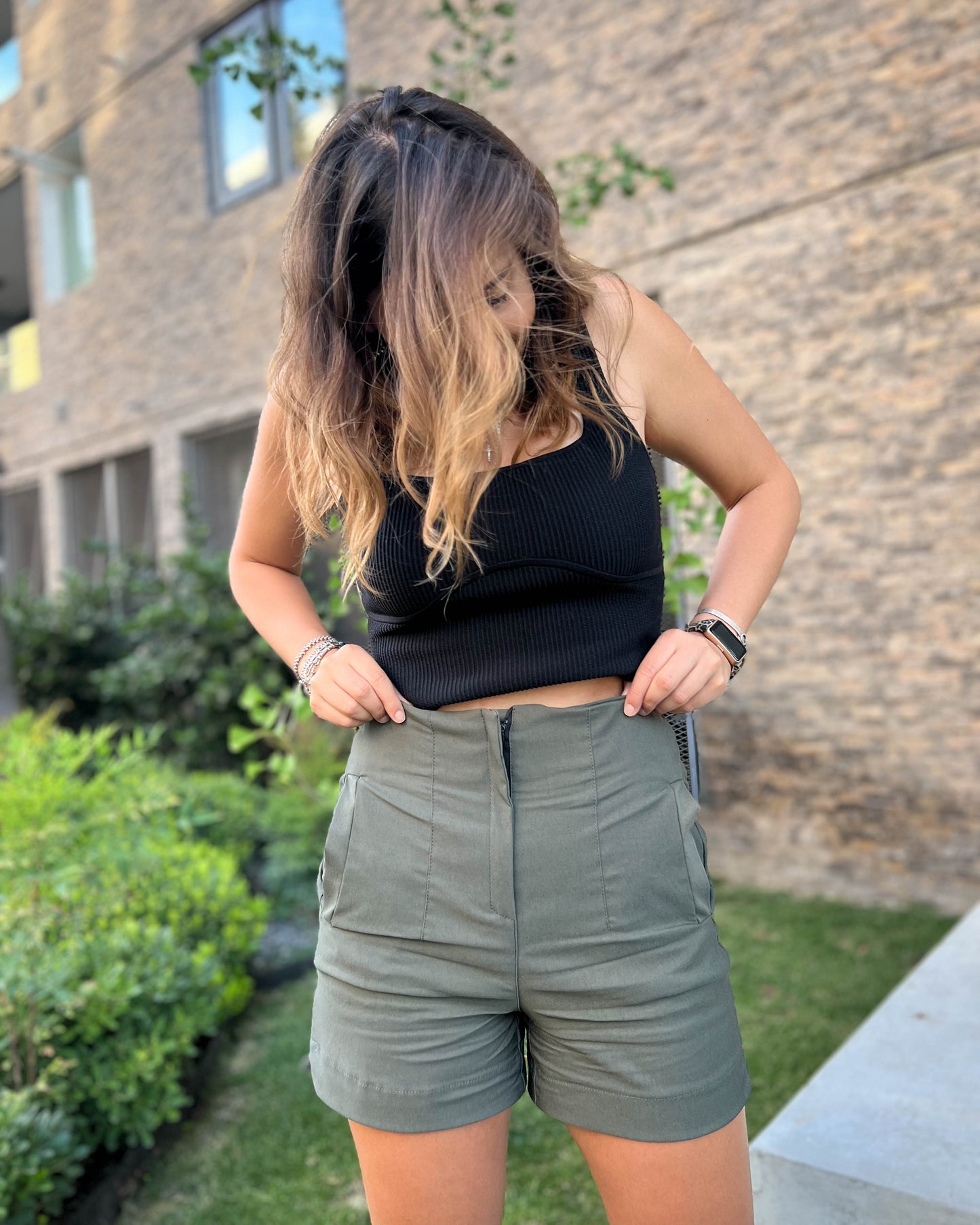 SHORT SASTRERO VERDE.
