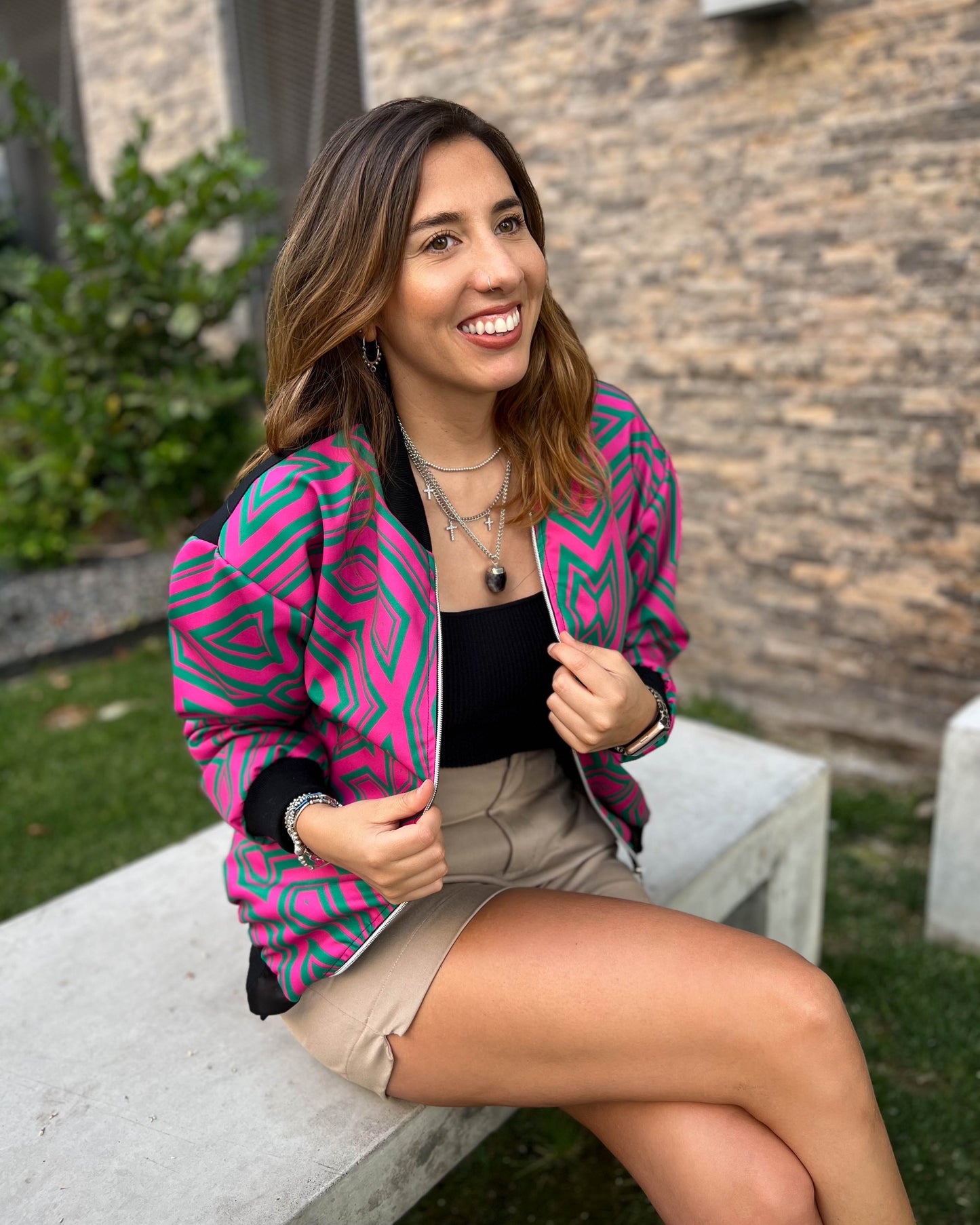 BOMBER FUCSIA Y VERDE.
