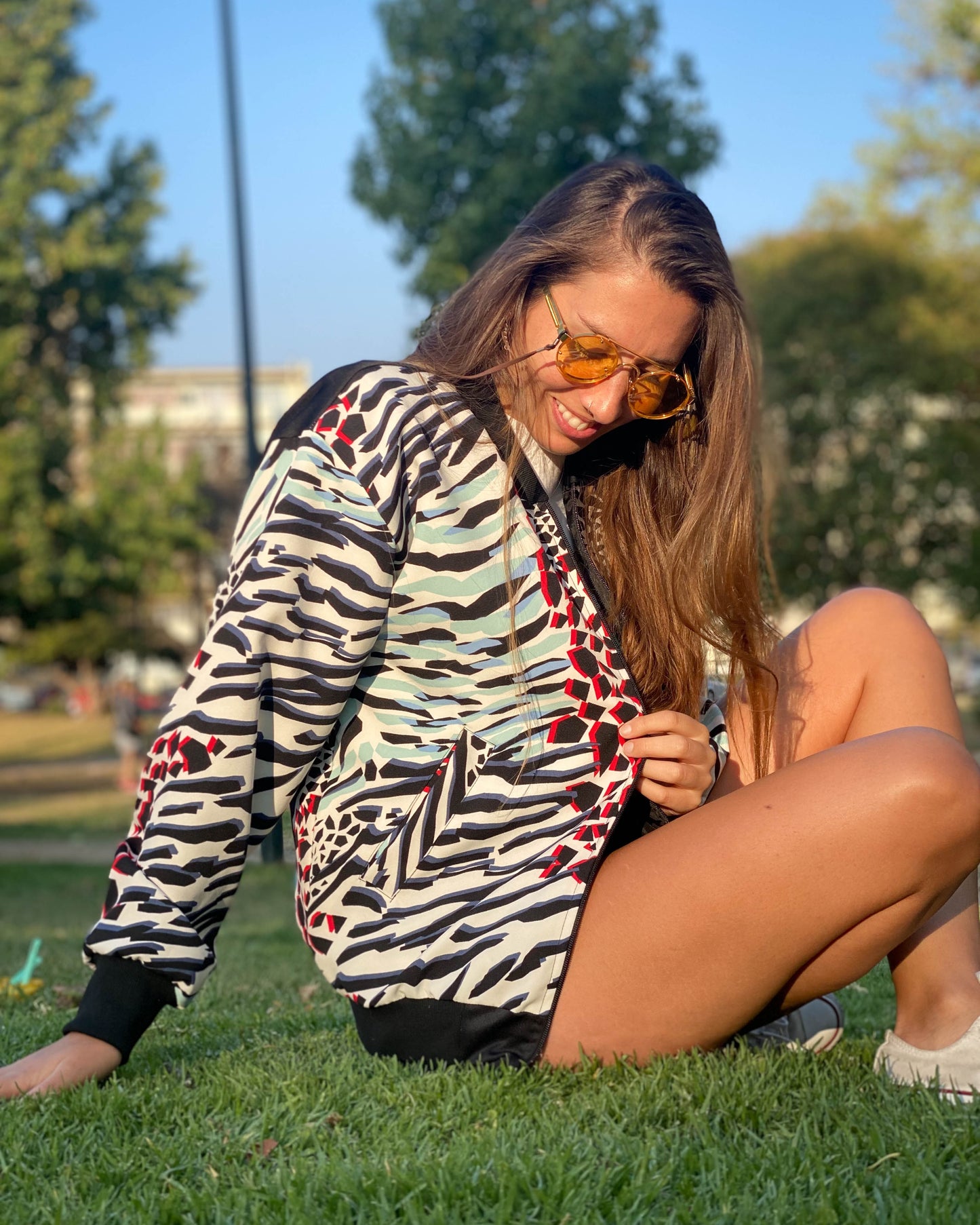 BOMBER JACKET PARTY ROJO.