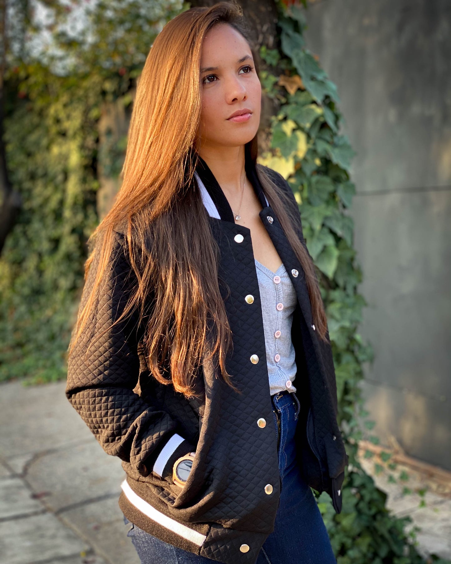 BOMBER NEGRA.