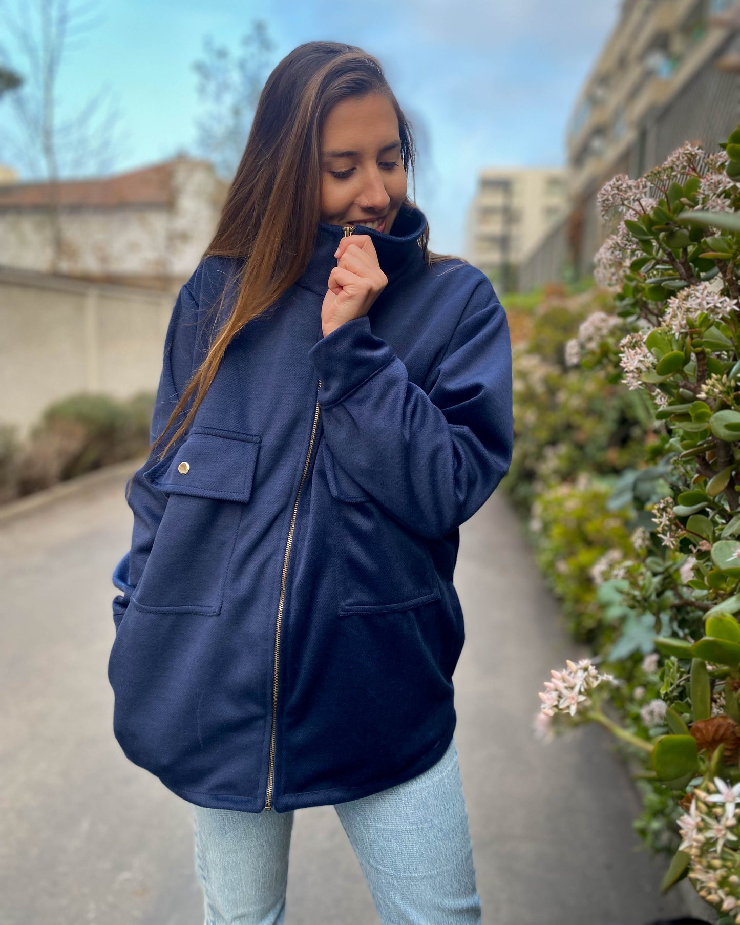 CHAQUETA AZUL.