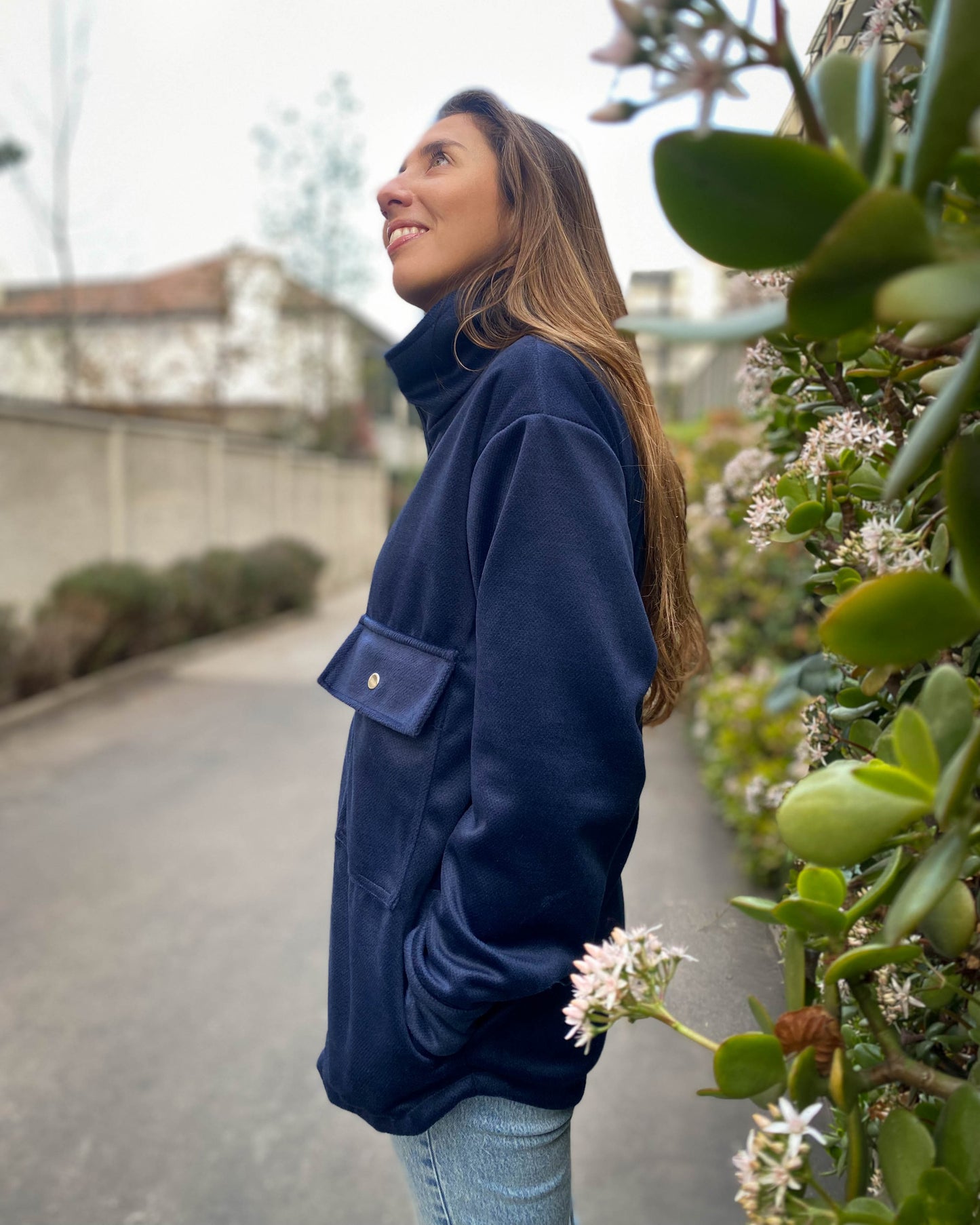 CHAQUETA AZUL.
