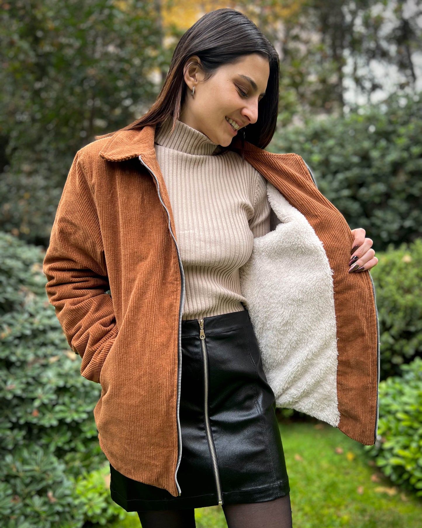 CHAQUETA CORDUROY CAMEL.