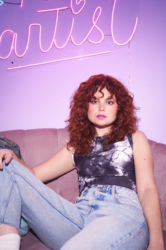 CROP TOP CUELLO ALTO MARMOL.